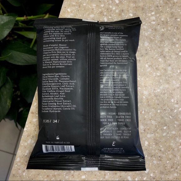 Evio Skin Cleaning Hemp Wipes - Picture 2 of 3